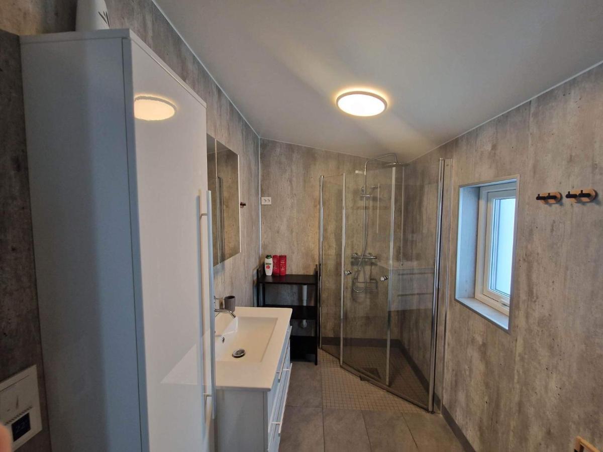 Northern Living 2 Room With Shared Bathroom Tromso Exterior photo